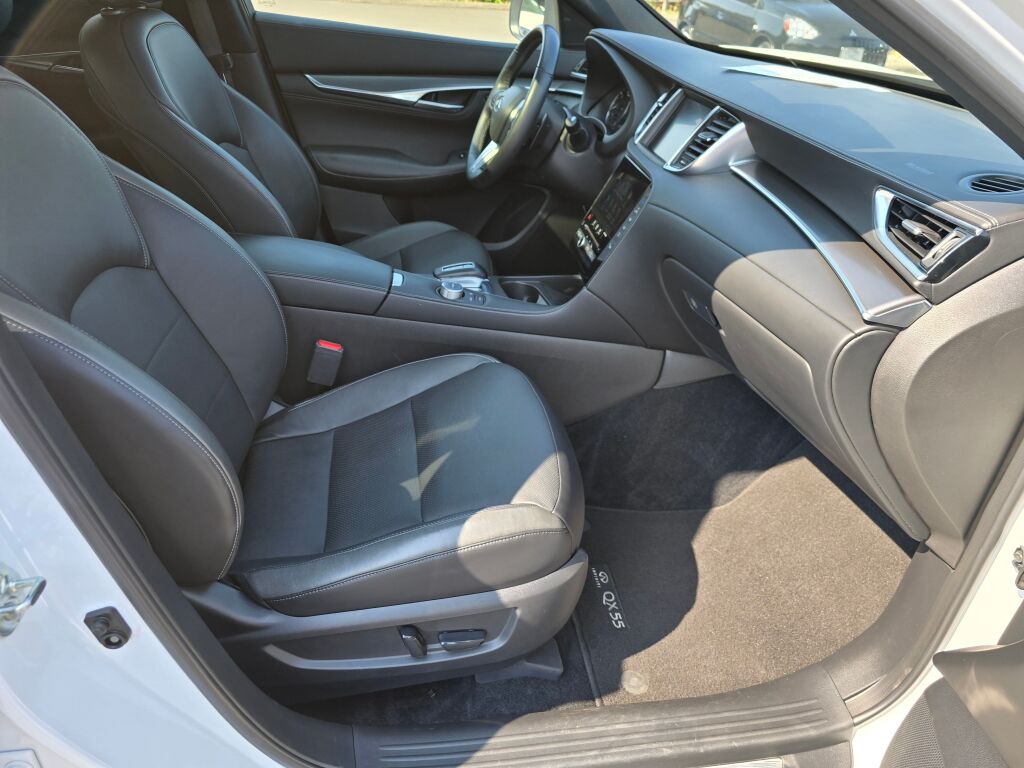 2024 Infiniti QX55 Luxe photo 11