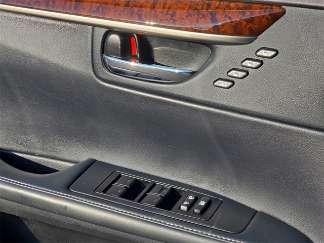 2014 Lexus ES 350 photo 26