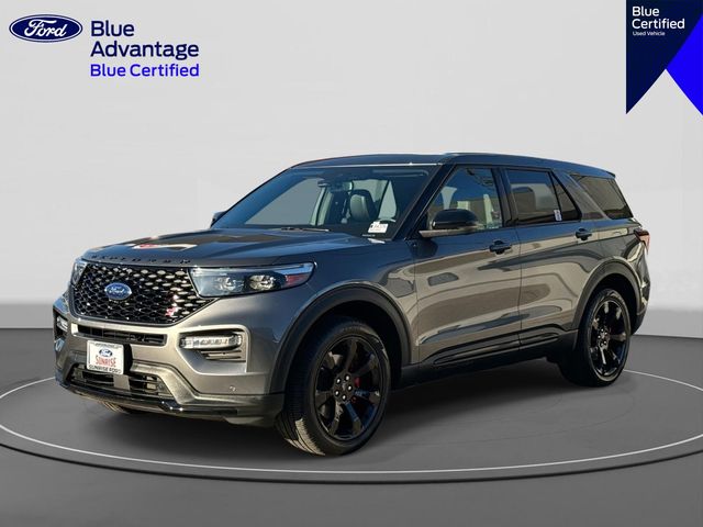 2022 Ford Explorer ST's photo