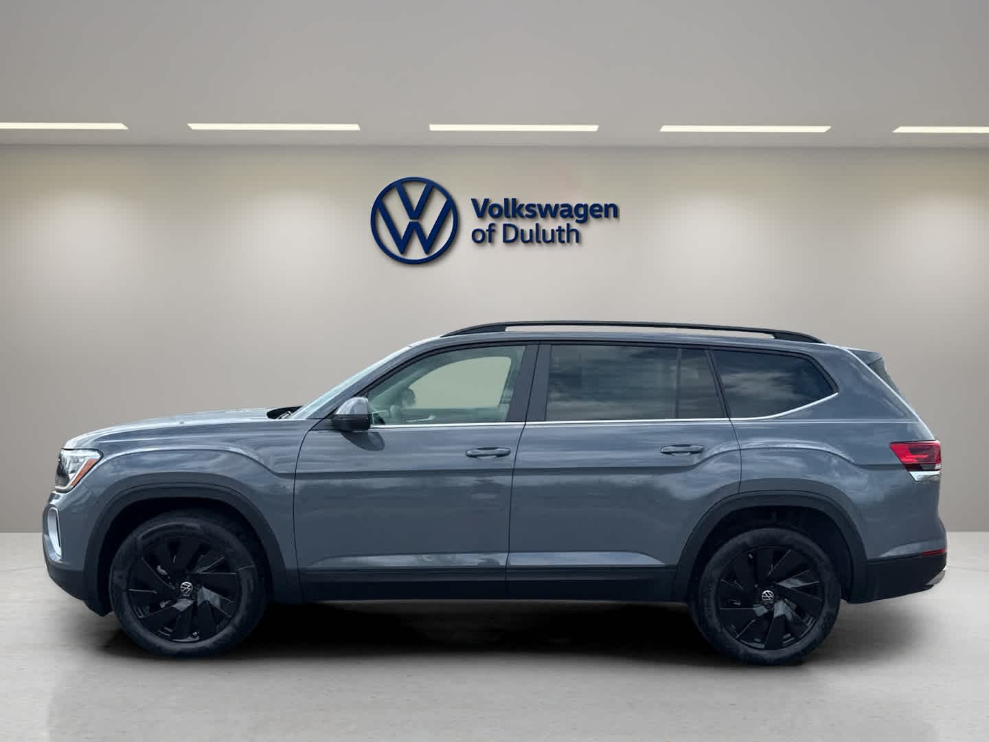 2025 Volkswagen Atlas SE Technology photo 2