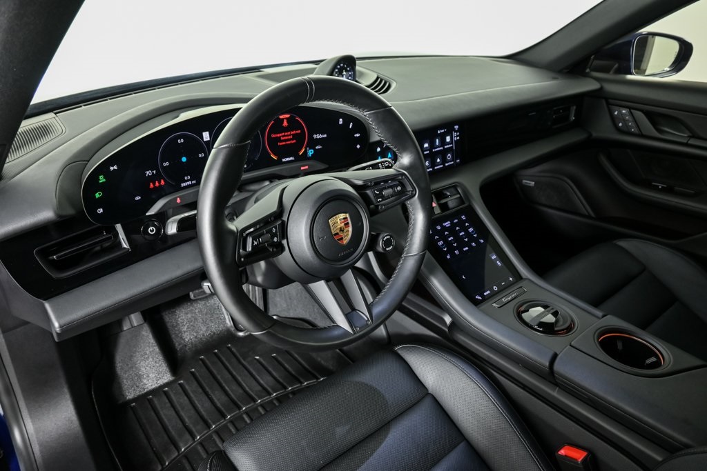 2022 Porsche Taycan Cross Turismo 4 photo 4