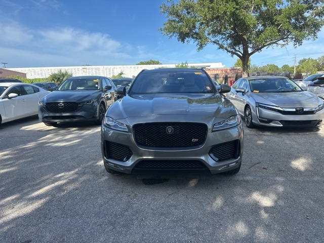 2019 Jaguar F-PACE S photo 2