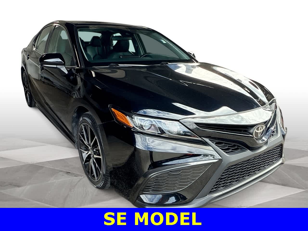 Used 2021 Toyota Camry SE with VIN 4T1G11AK3MU452990 for sale in Miami Gardens, FL