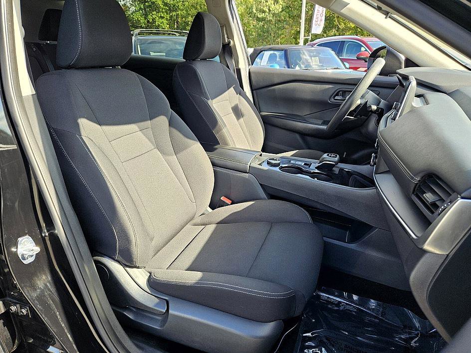 2024 Nissan Rogue S photo 14