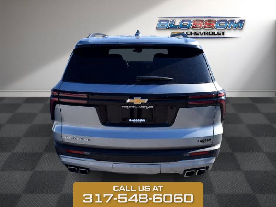 2025 Chevrolet Traverse photo 4