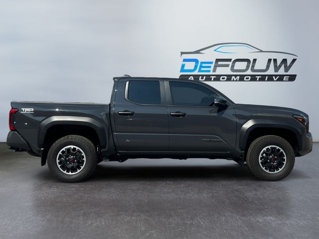2024 Toyota Tacoma TRD Off-Road photo 2