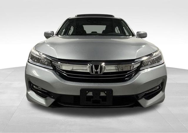 2017 Honda Accord Hybrid Touring photo 2