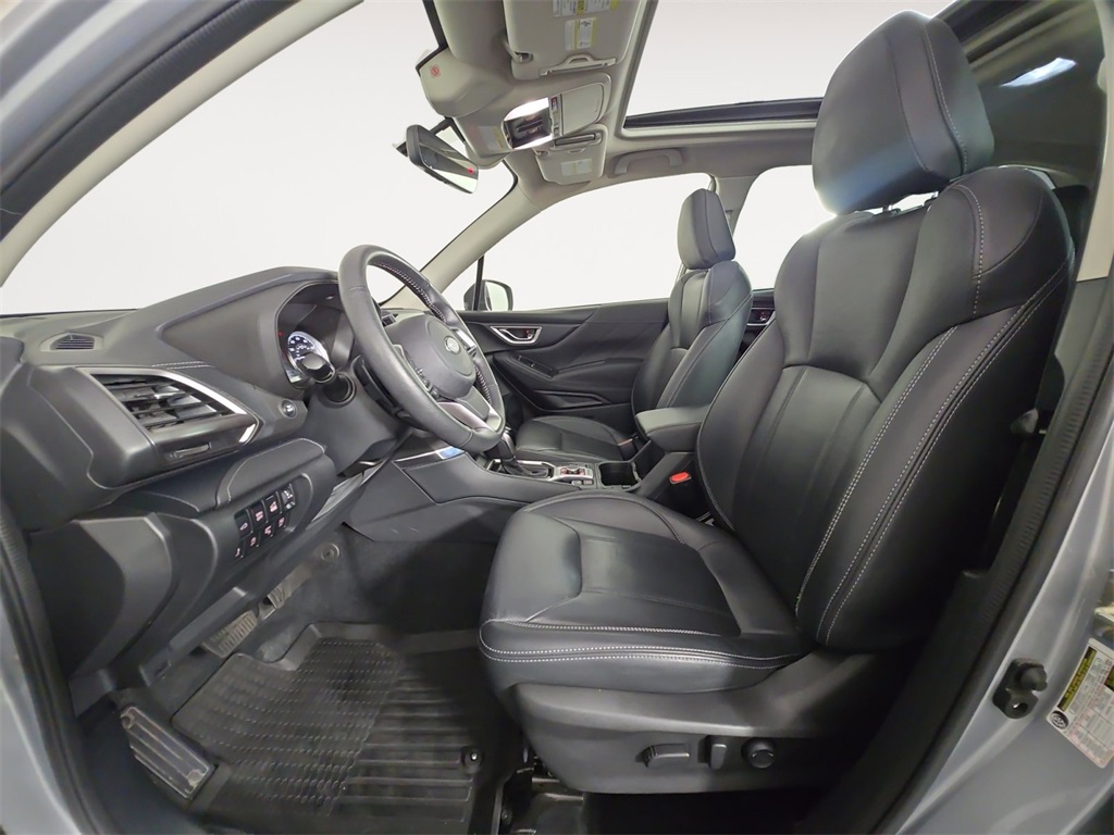 2021 Subaru Forester Touring photo 9