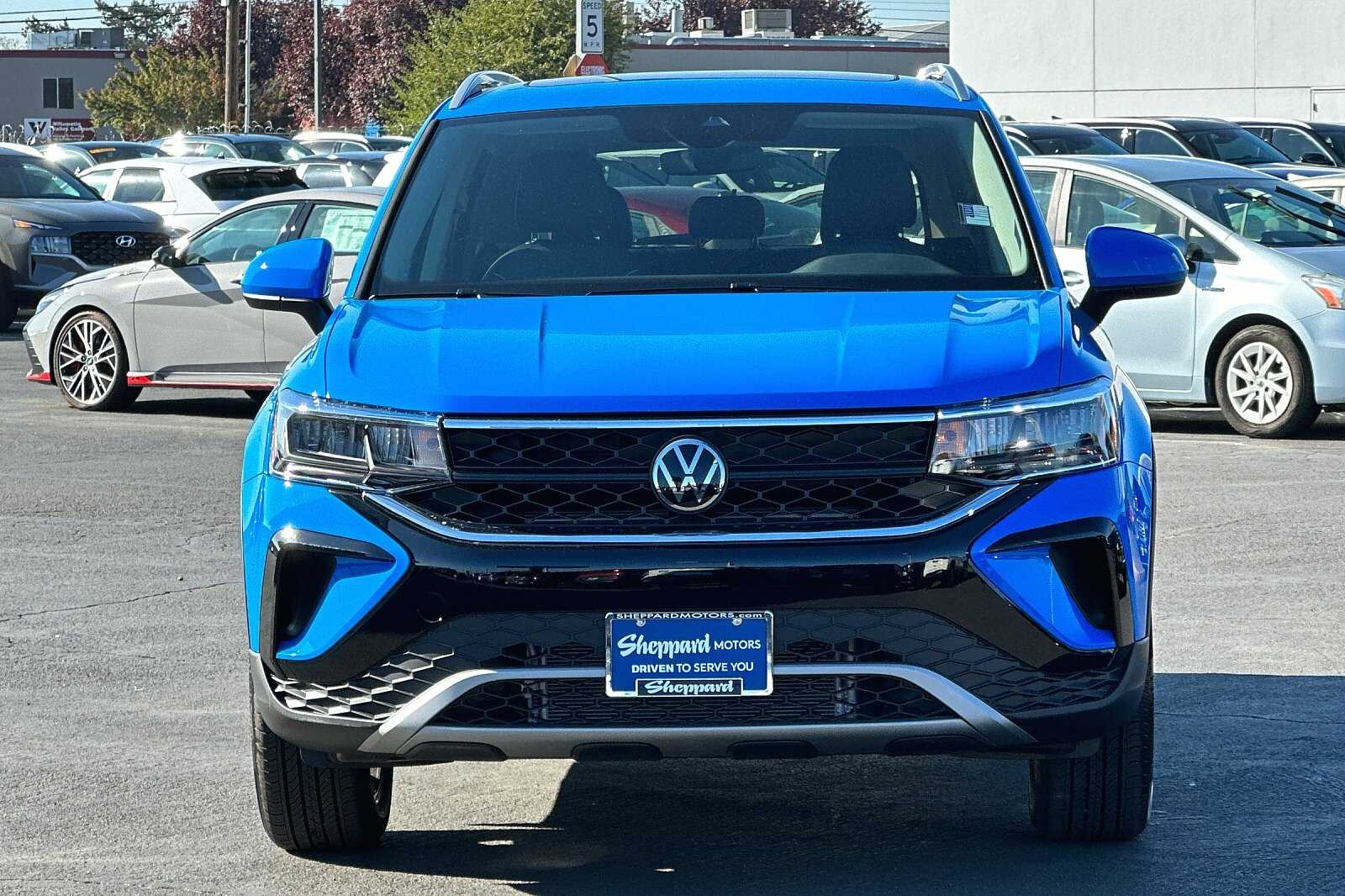 2024 Volkswagen Taos SE photo 9