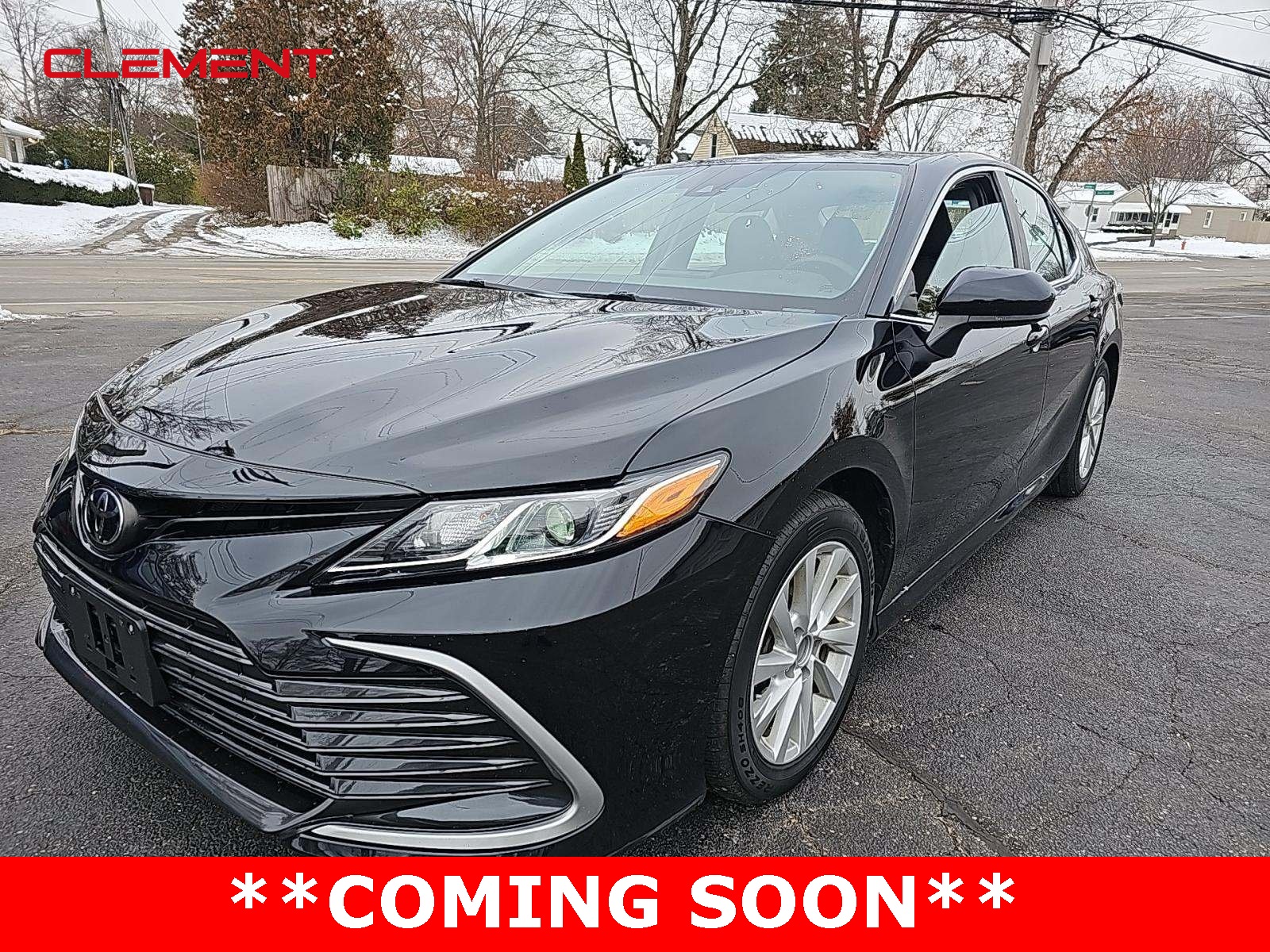 2022 Toyota Camry LE's photo