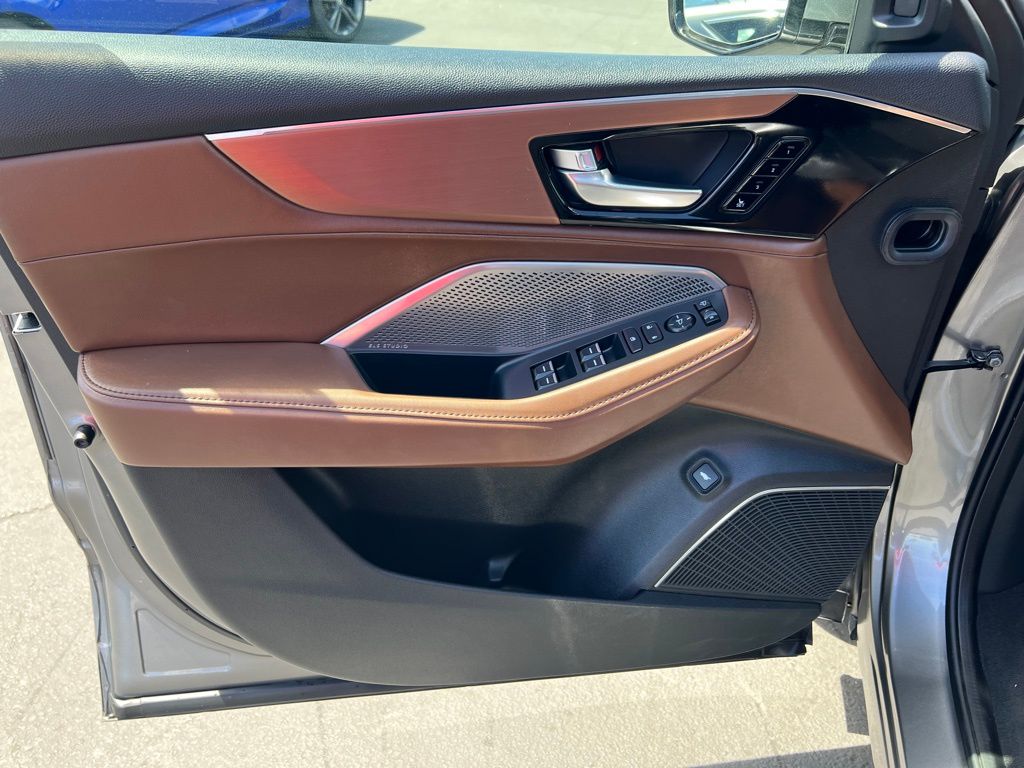 2024 Acura MDX SH-AWD Technology photo 11
