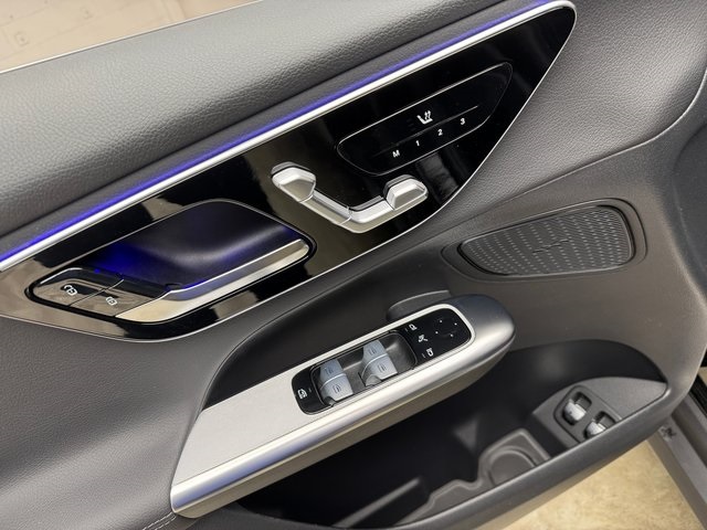 2025 Mercedes Benz GLC 350e 4MATIC photo 11