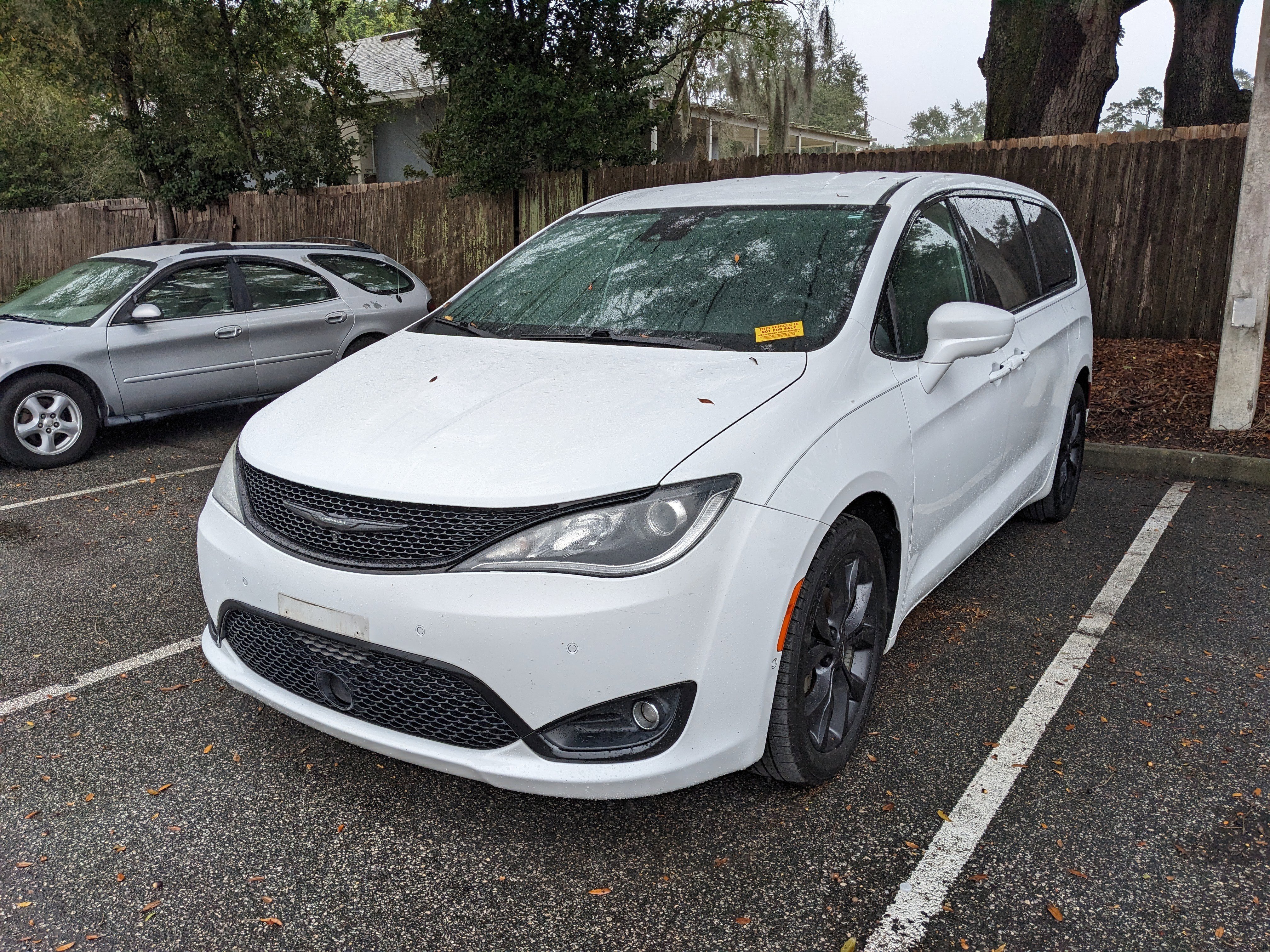 2019 Chrysler Pacifica Touring Plus's photo
