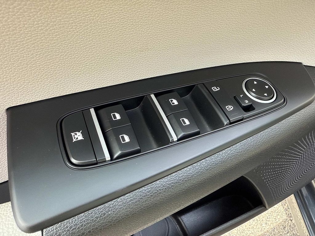 2022 Kia Forte LXS photo 18