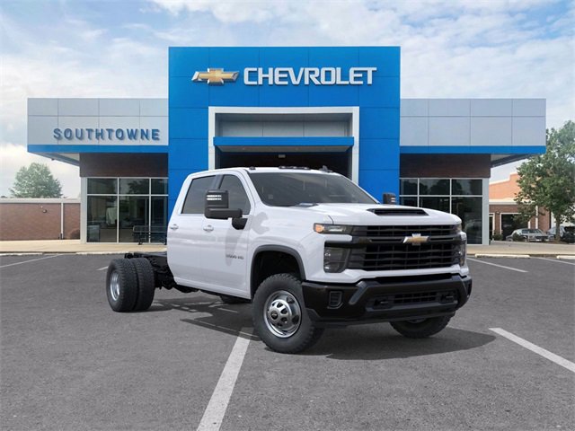 2025 Chevrolet Silverado 3500HD Work Truck's photo