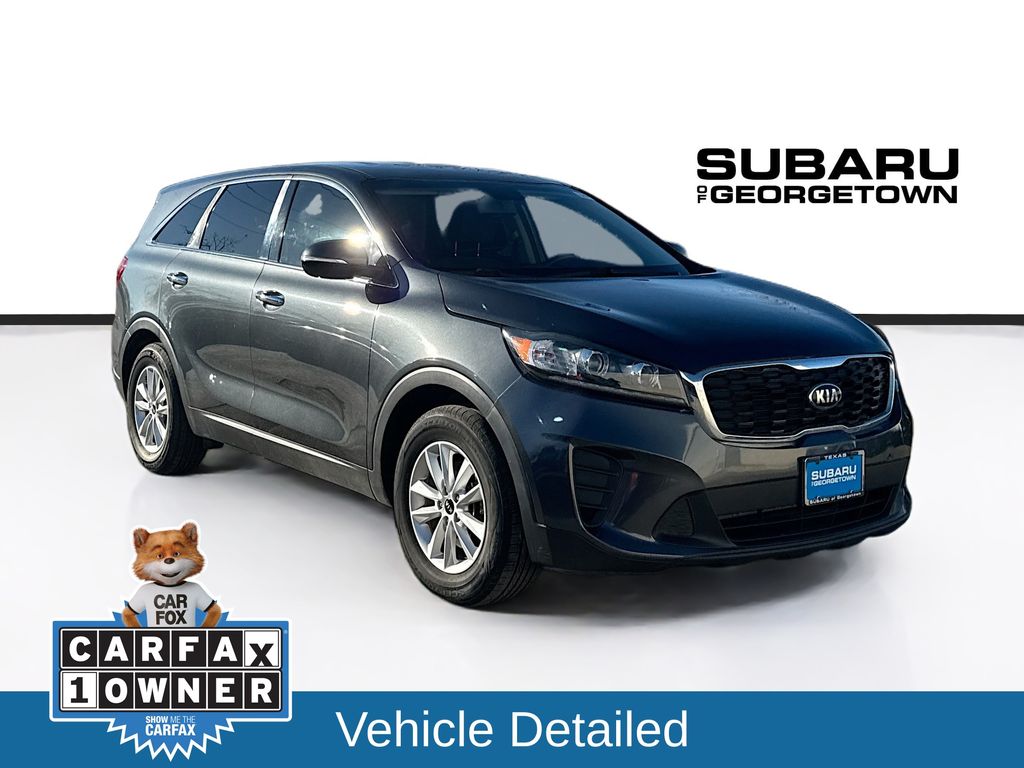 2020 Kia Sorento LX's photo