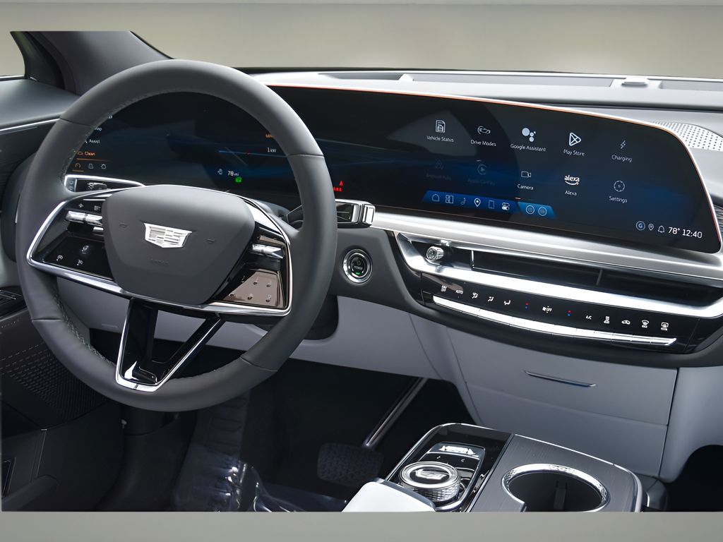 2025 Cadillac Lyriq Luxury photo 17