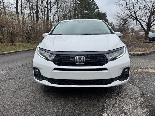 2025 Honda Odyssey Touring photo 2