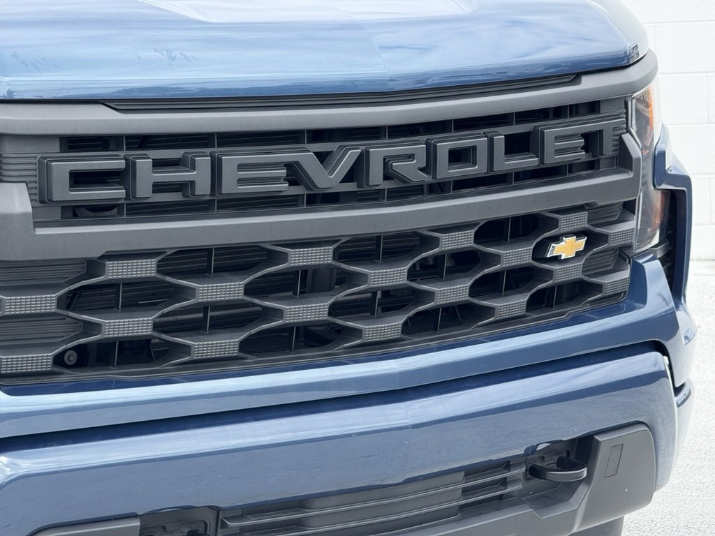 2024 Chevrolet Silverado 1500 Custom photo 8