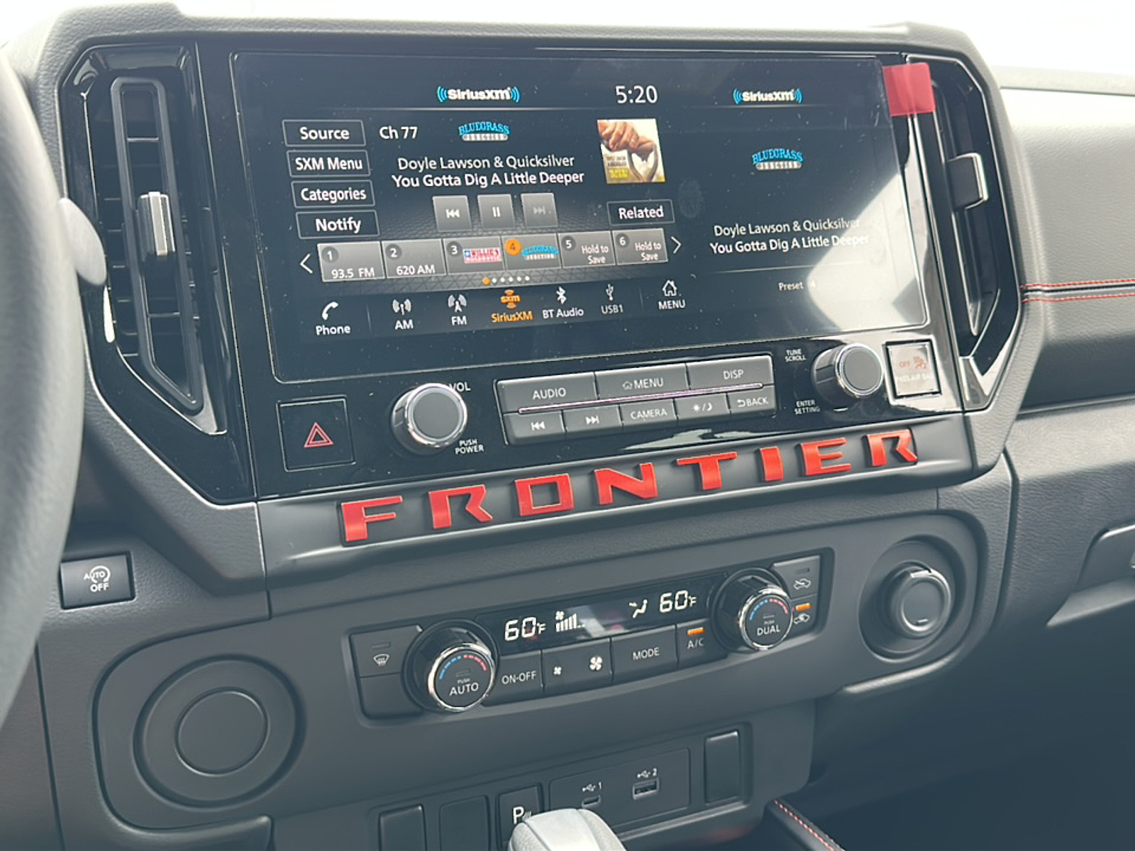 2025 Nissan Frontier PRO-X photo 12