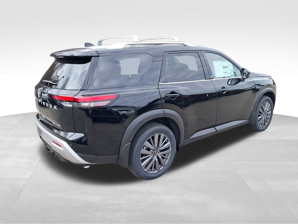2025 Nissan Pathfinder SL photo 2