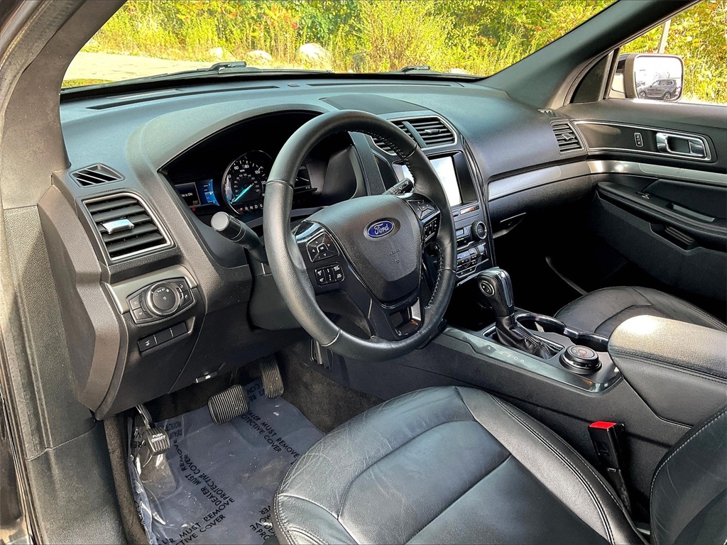 2018 Ford Explorer XLT photo 8