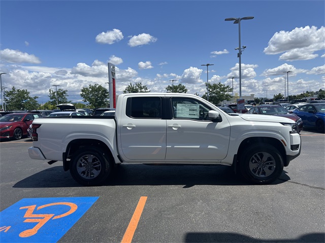 2025 Nissan Frontier SV photo 4