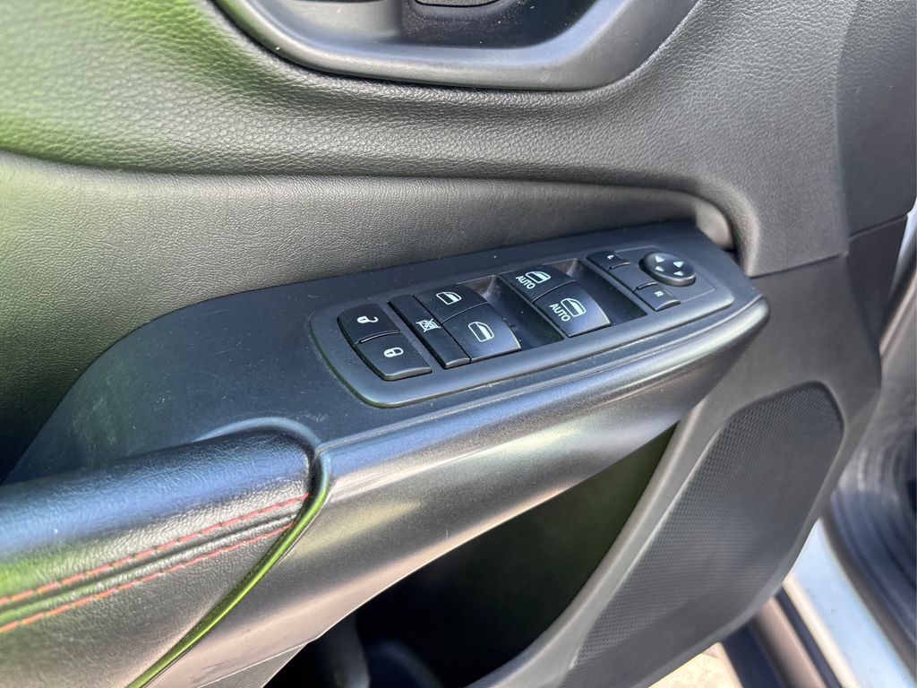 2019 Jeep Cherokee Trailhawk photo 24