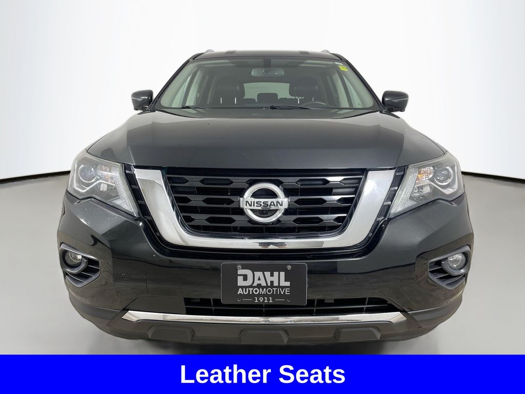 Used 2020 Nissan Pathfinder SL with VIN 5N1DR2CM2LC611163 for sale in La Crosse, WI