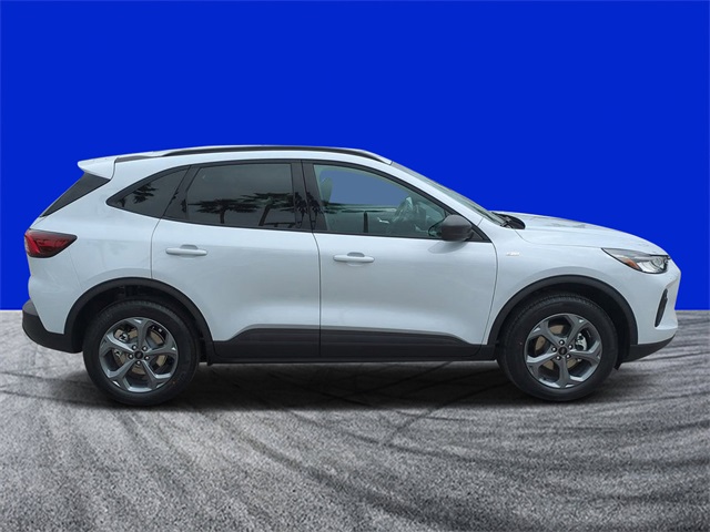 2025 Ford Escape ST-Line photo 2