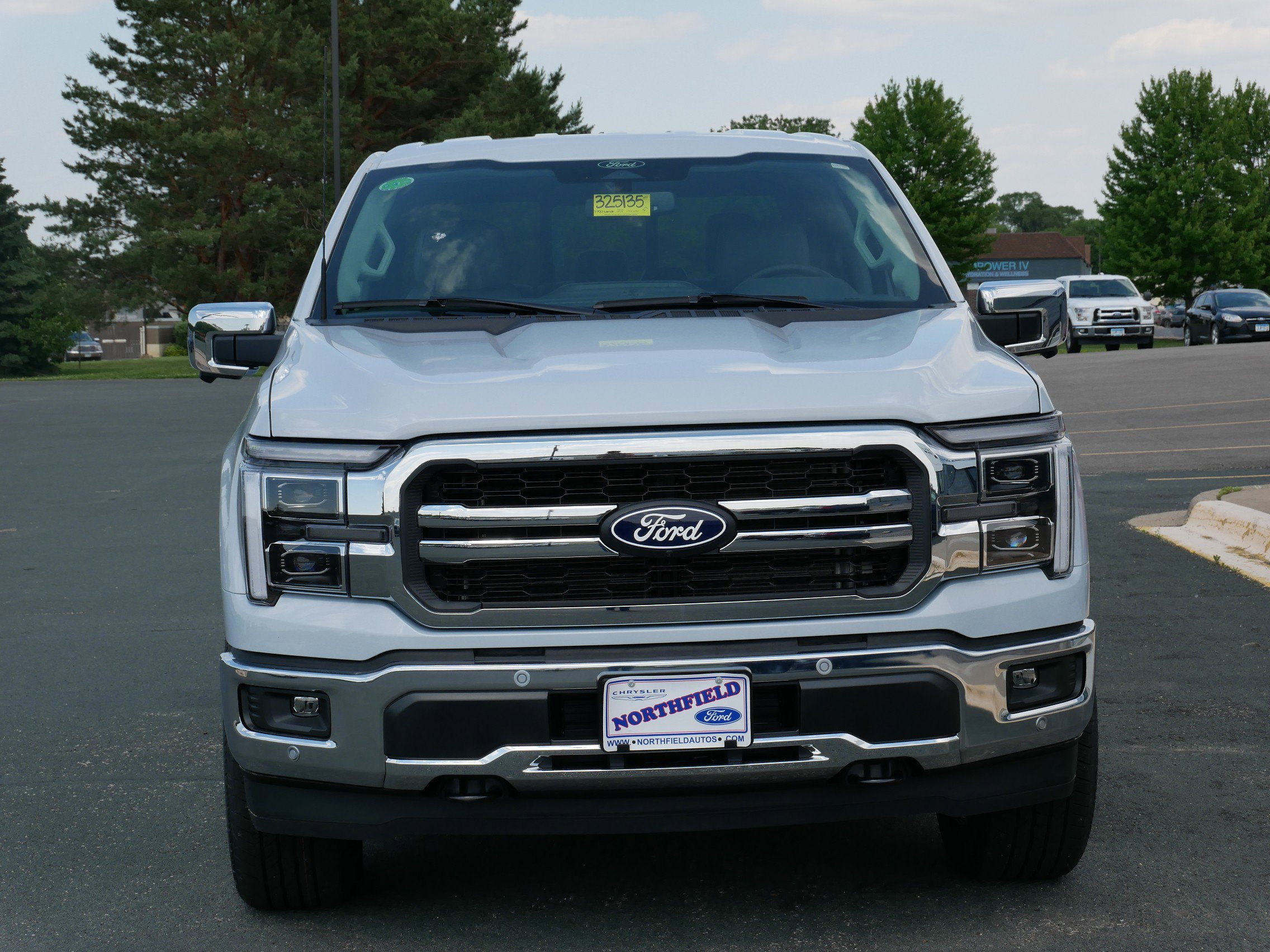 2025 Ford F-150 Lariat photo 3