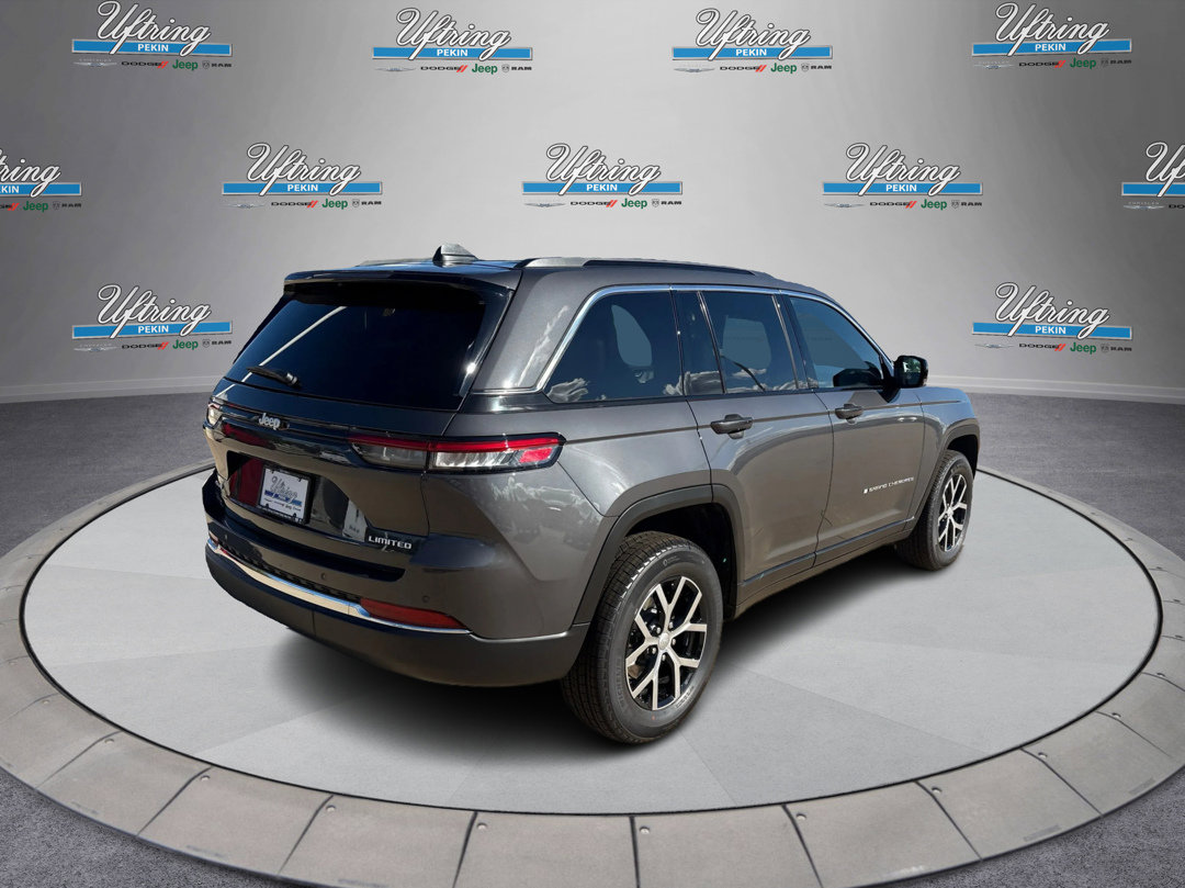 2025 Jeep Grand Cherokee Limited photo 2