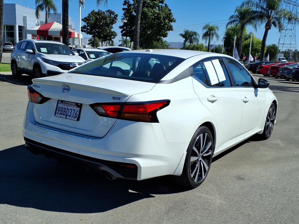 2022 Nissan Altima 2.5 SR photo 3