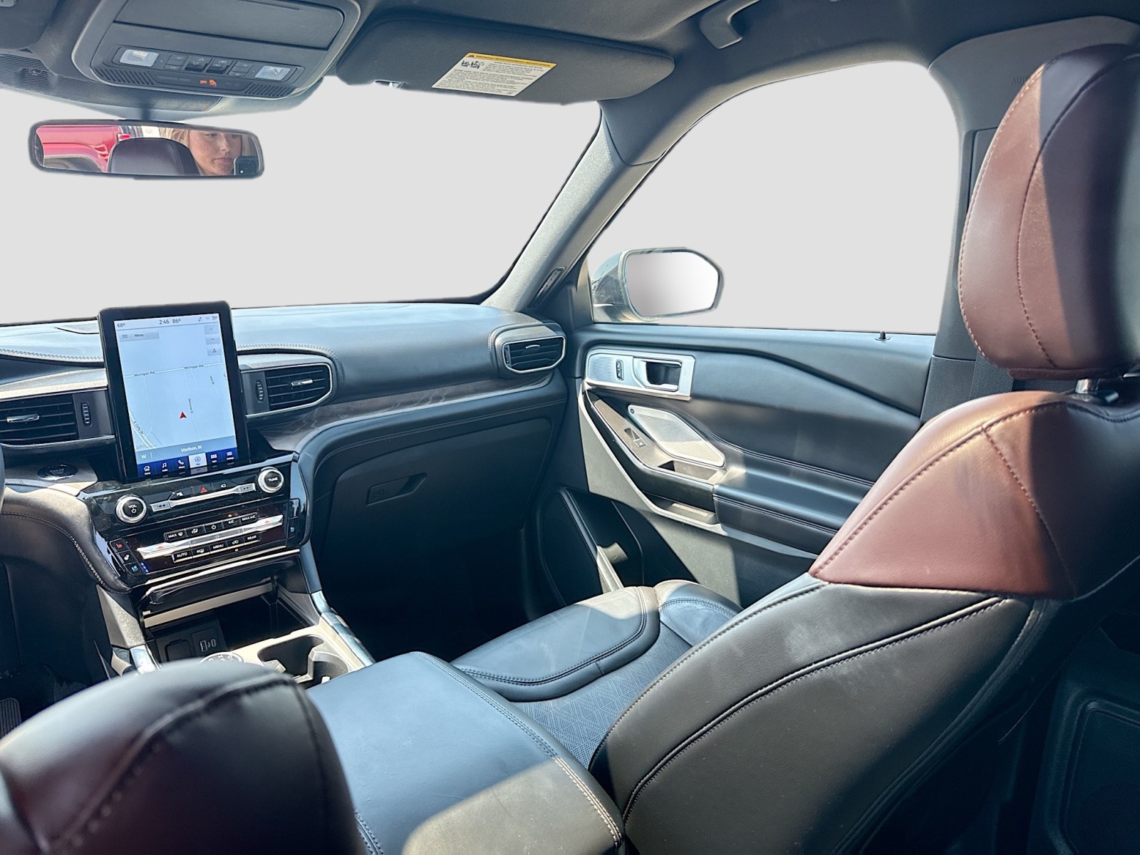 2022 Ford Explorer Platinum photo 23