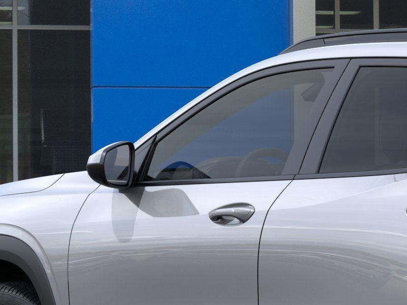 2025 Chevrolet Trax LT photo 6