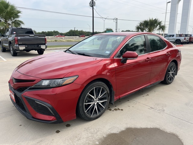 2022 Toyota Camry SE photo 3