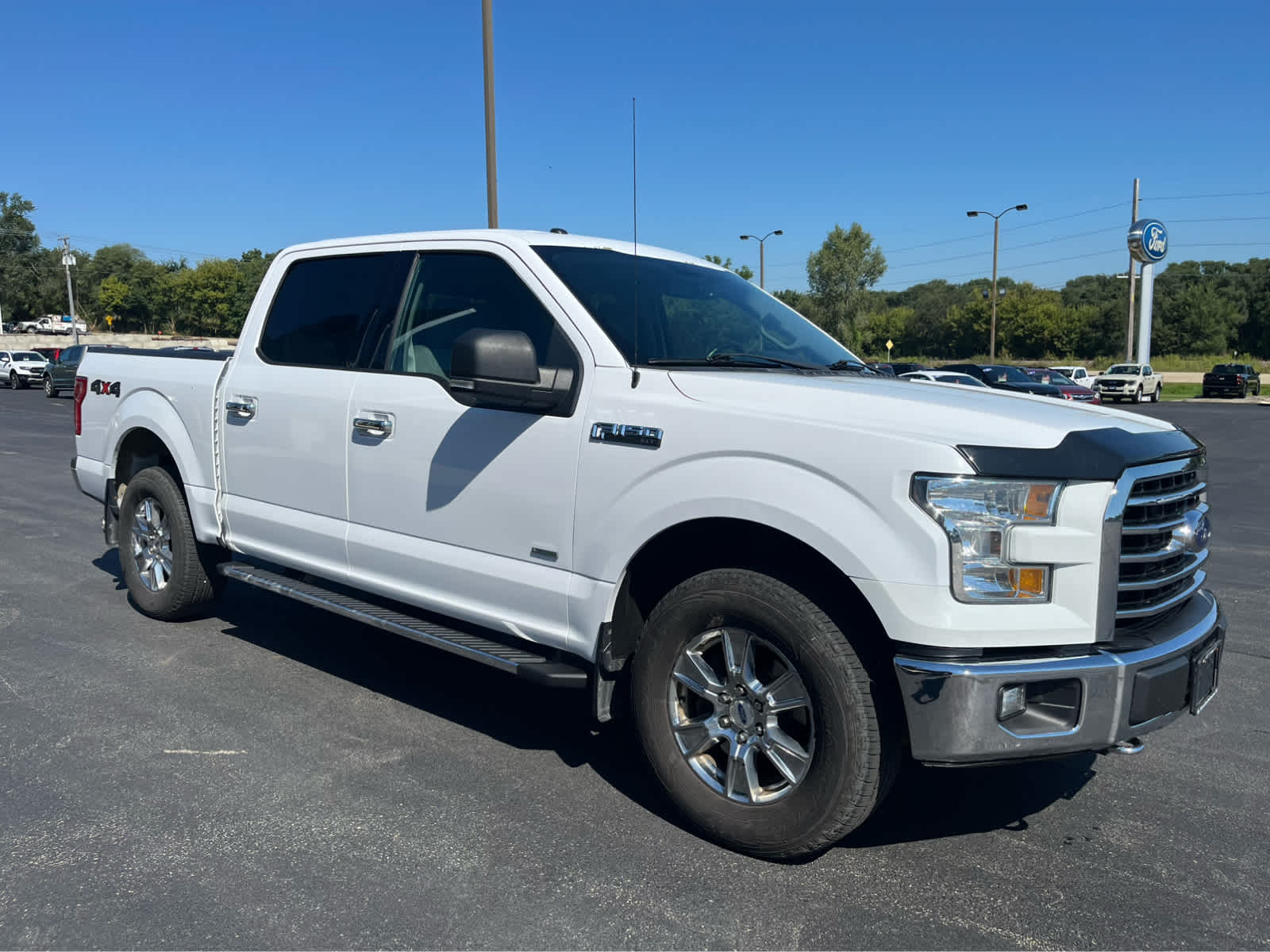 2015 Ford F-150 XLT photo 2