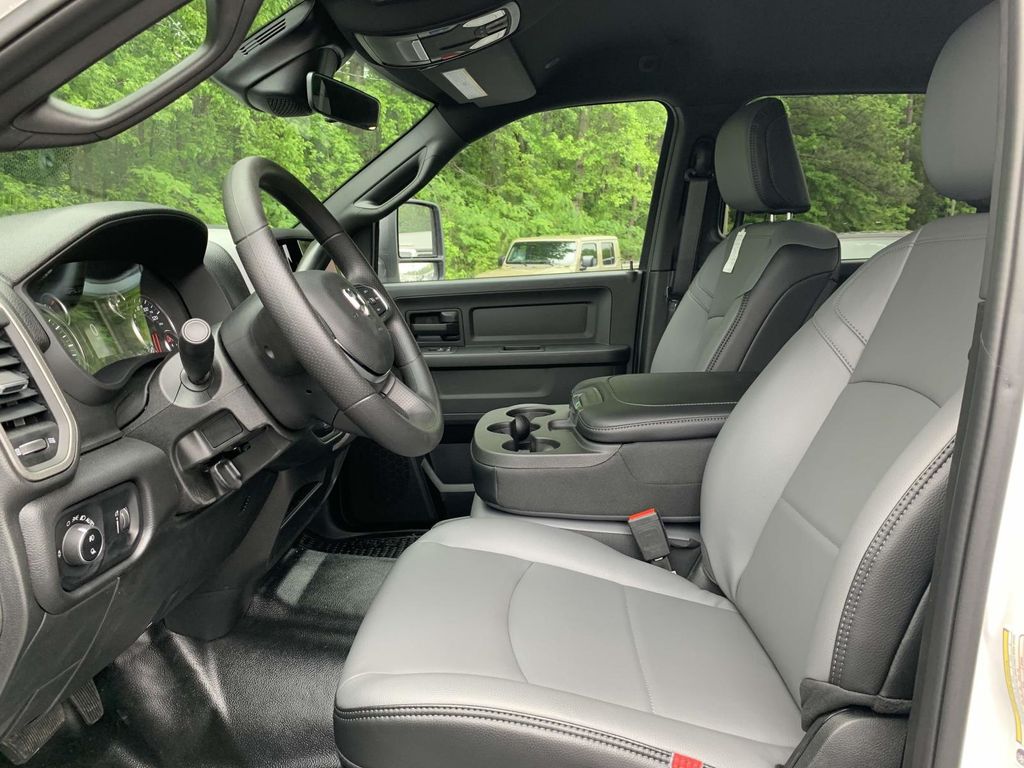2025 Ram 2500 Tradesman photo 24