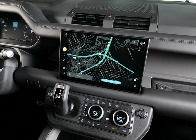 2025 Land Rover Defender 110 X photo 13