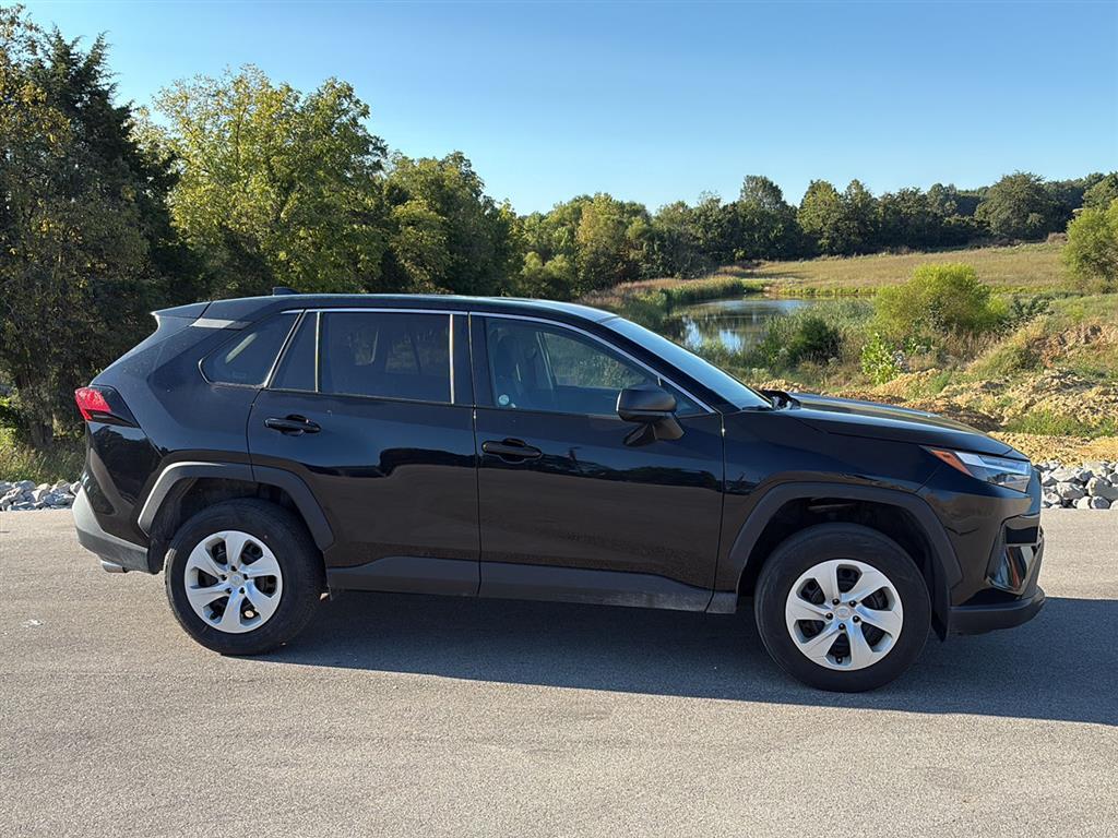 2024 Toyota RAV4 LE photo 2
