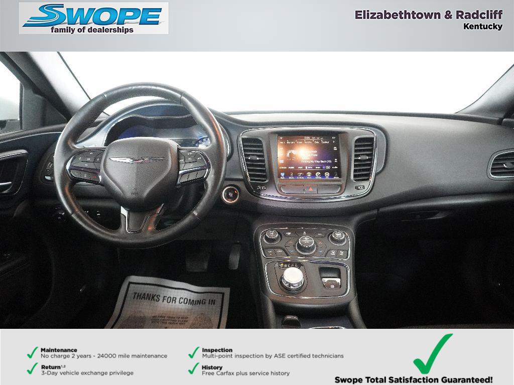 2016 Chrysler 200 S photo 6