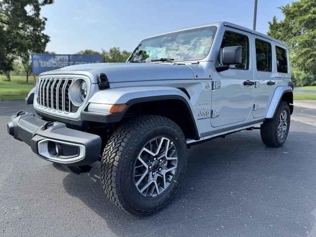 2024 Jeep Wrangler Sahara photo 3