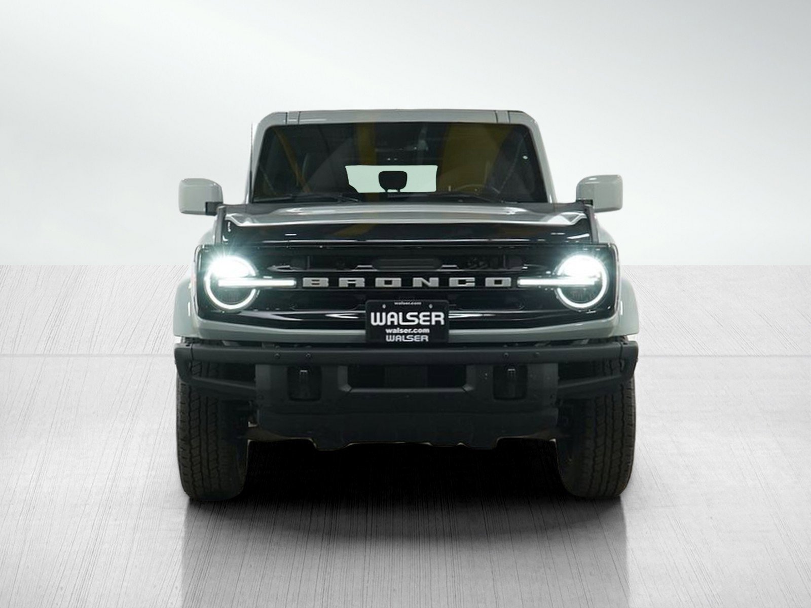 2024 Ford Bronco Outer Banks photo 8