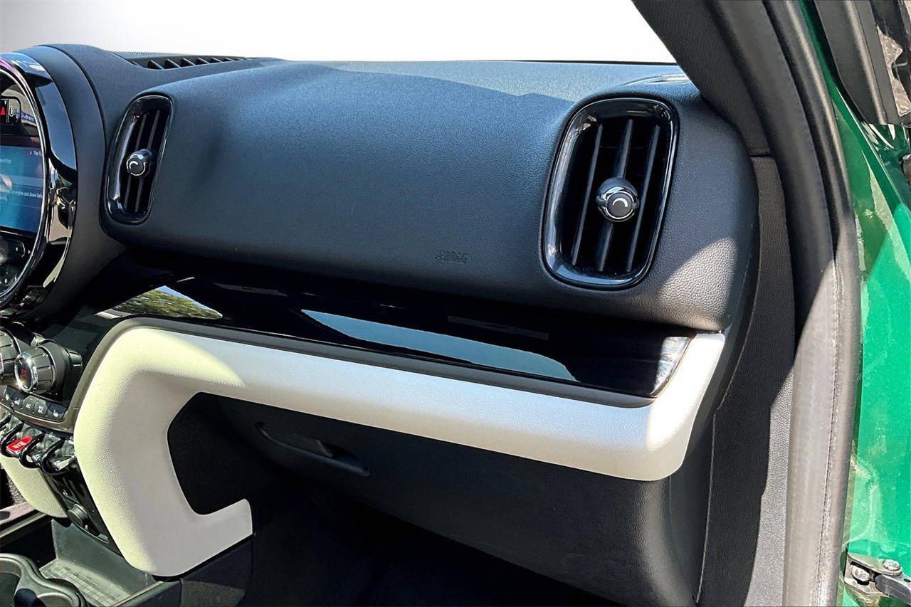 2023 Mini Cooper S Iconic photo 16