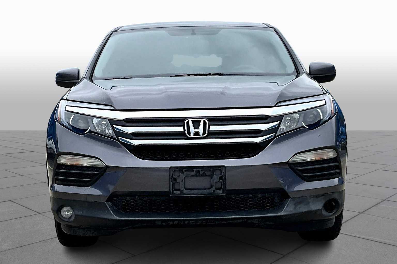2017 Honda Pilot EX photo 3