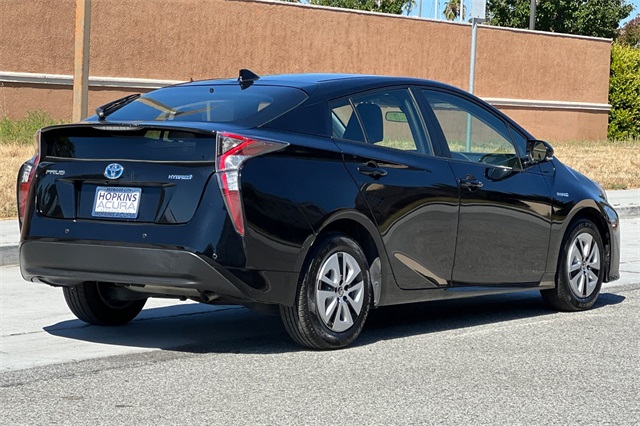 2017 Toyota Prius One Two photo 4