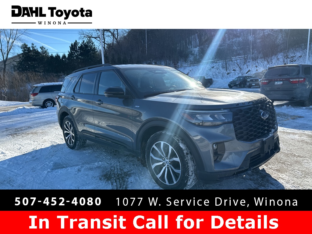 2025 Ford Explorer ST-LINE's photo