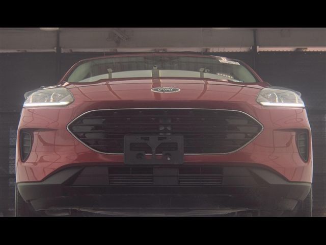 2021 Ford Escape SE photo 3