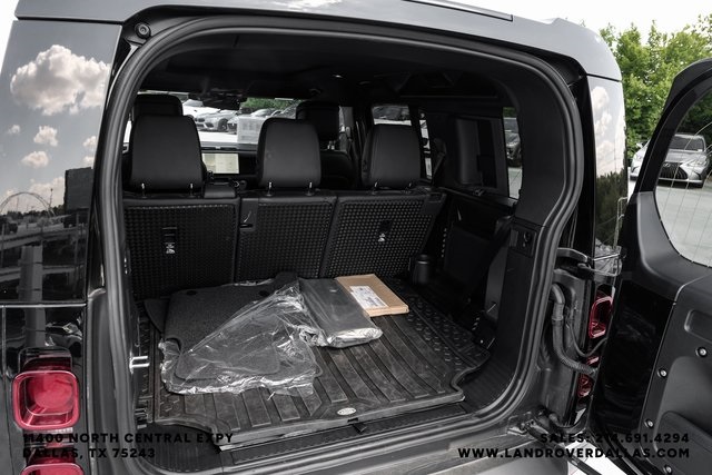 2025 Land Rover Defender 110 X-Dynamic SE photo 44