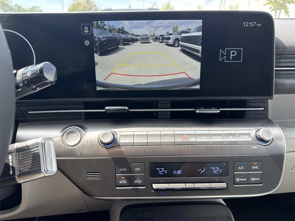 2026 Hyundai Kona SEL photo 10